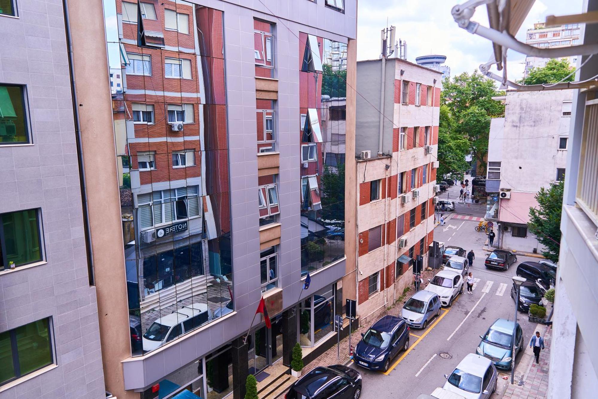 Kalpazo Home Skanderbeg Square Tirana Exterior foto